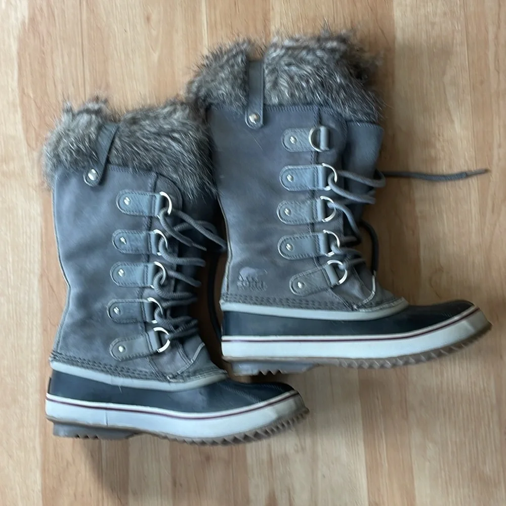 Sorel Joan of arc boots size 7.5
